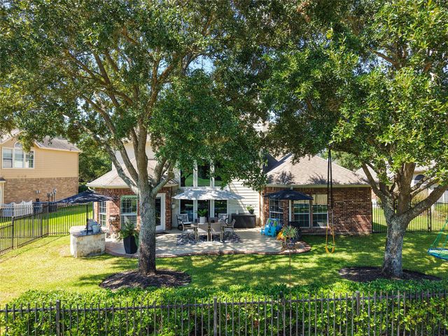 16511 E Canterra Circle, Houston, TX 77095