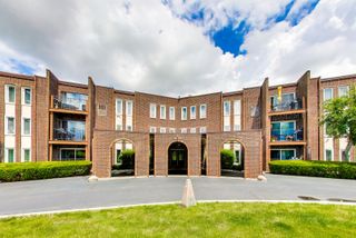 1575 Sandpebble Drive 104, Wheeling, IL 60090
