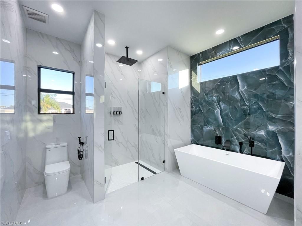 Image 12 of property listing at 1833 NE 23rd TER, Cape Coral, FL 33909