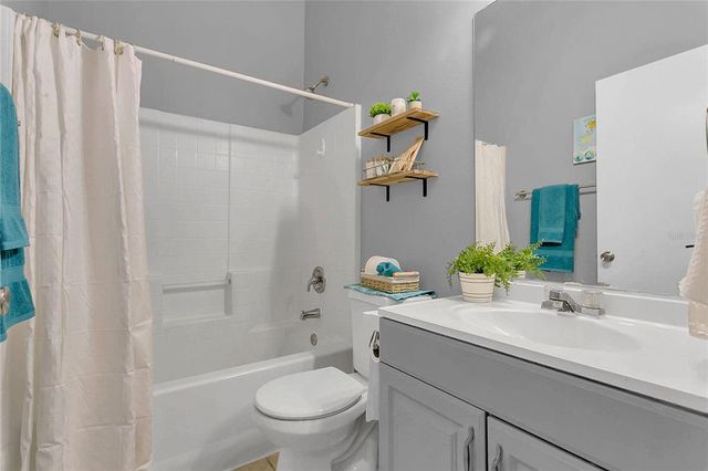 18504 WASHINGTON AVENUE, Orlando, FL 32820