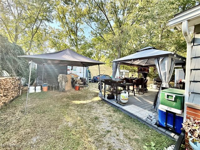 1447 Grove Avenue NW, Warren, OH 44483