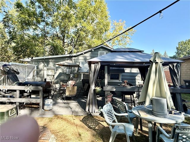 1447 Grove Avenue NW, Warren, OH 44483