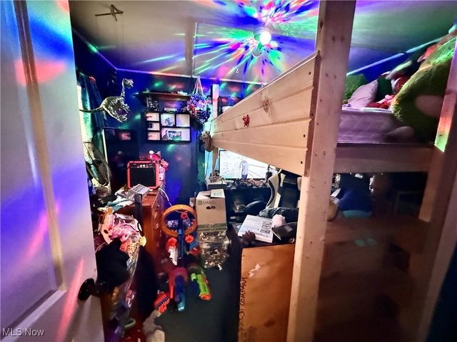 1447 Grove Avenue NW, Warren, OH 44483