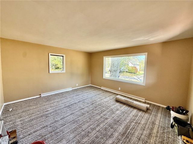 1447 Grove Avenue NW, Warren, OH 44483