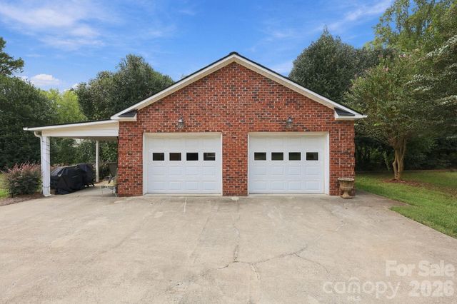 633 Peacehaven Road, Kannapolis, NC 28083