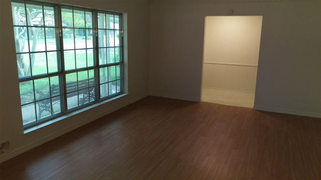 514 S Lois Lane, Richardson, TX 75081