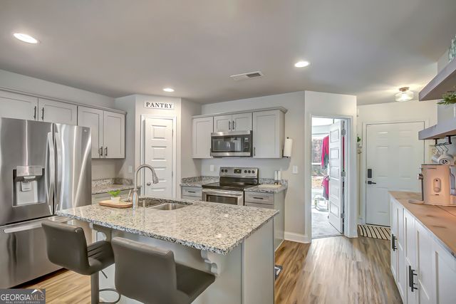 240 Avalee Road, Brooks, GA 30205