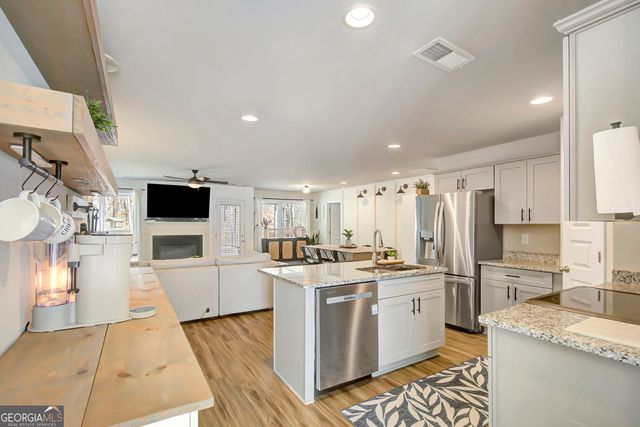 240 Avalee Road, Brooks, GA 30205