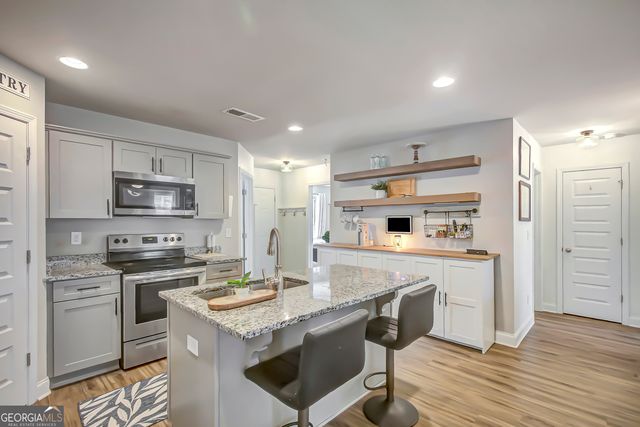 240 Avalee Road, Brooks, GA 30205