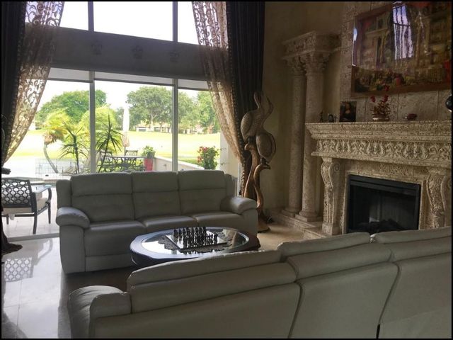 1813 NW 126th Way, Coral Springs, FL 33071