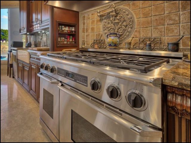 1813 NW 126th Way, Coral Springs, FL 33071