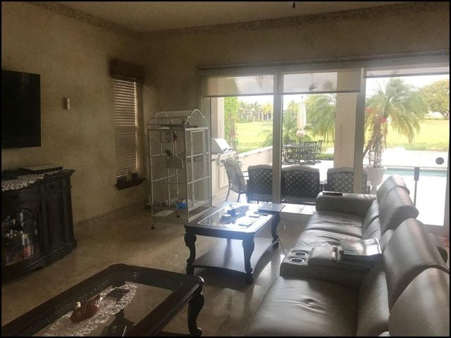1813 NW 126th Way, Coral Springs, FL 33071