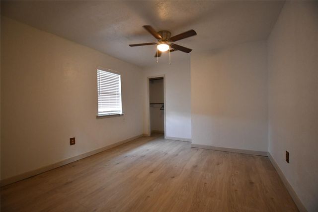 239 County Road 2226, Cleveland, TX 77327