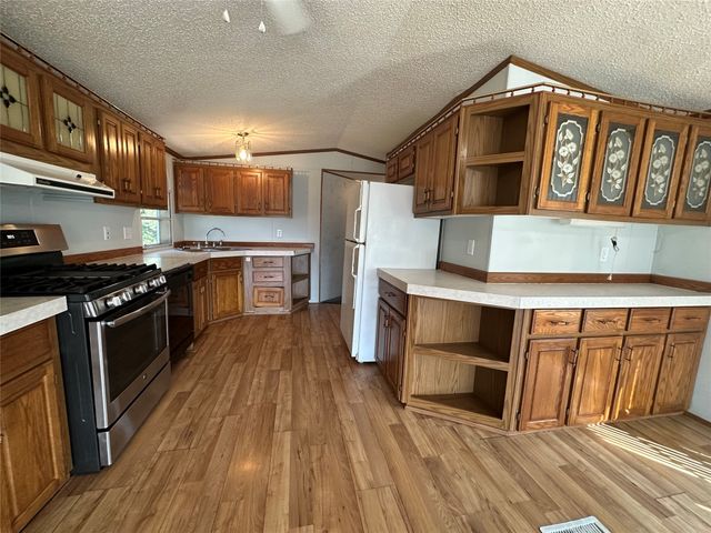 60 W Rock Creek West Street, Kellogg, IA 50135