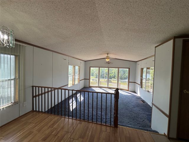 60 W Rock Creek West Street, Kellogg, IA 50135