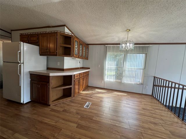 60 W Rock Creek West Street, Kellogg, IA 50135