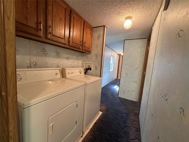 60 W Rock Creek West Street, Kellogg, IA 50135