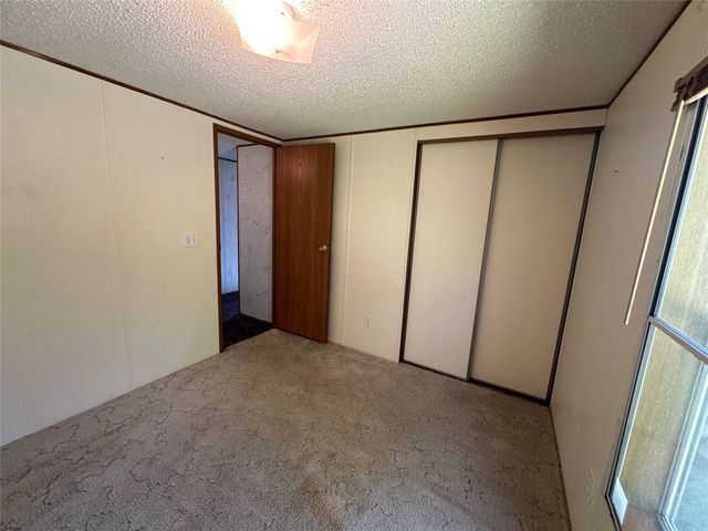 60 W Rock Creek West Street, Kellogg, IA 50135