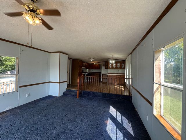 60 W Rock Creek West Street, Kellogg, IA 50135