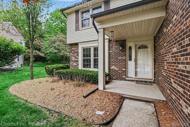 42542 Knollwood Court, Northville Township, MI 48168
