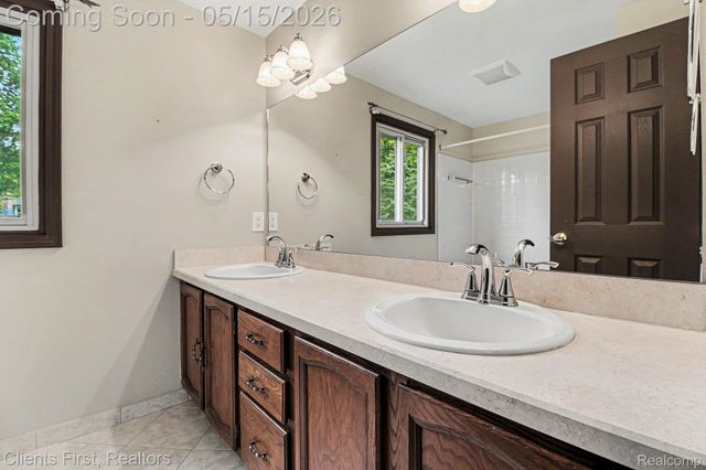 42542 Knollwood Court, Northville Township, MI 48168