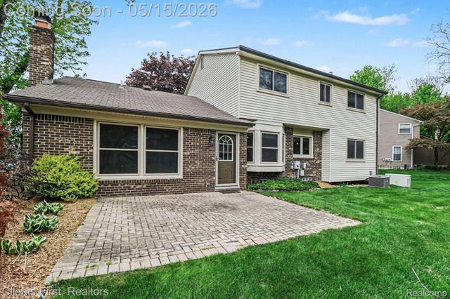 42542 Knollwood Court, Northville Township, MI 48168