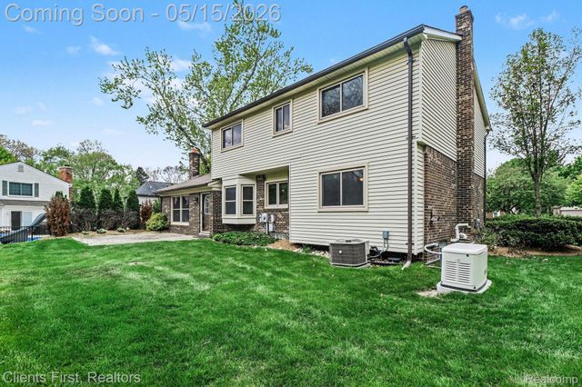 42542 Knollwood Court, Northville Township, MI 48168