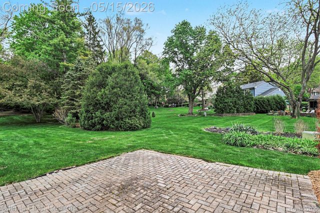 42542 Knollwood Court, Northville Township, MI 48168