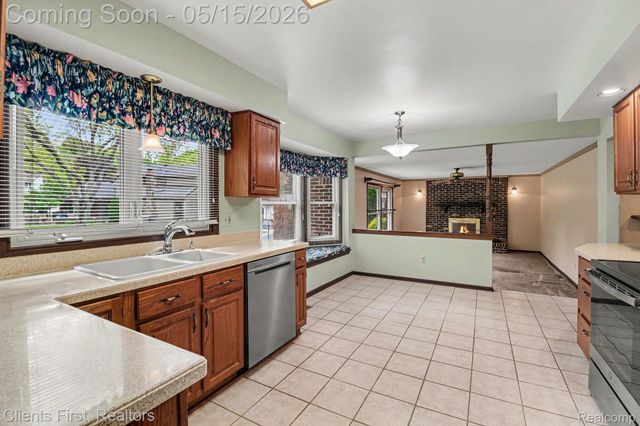 42542 Knollwood Court, Northville Township, MI 48168