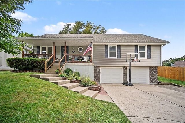 1307 SW 24th Street, Blue Springs, MO 64015