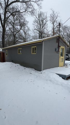 548 Judy Dr Corner, Harrison, MI 48625