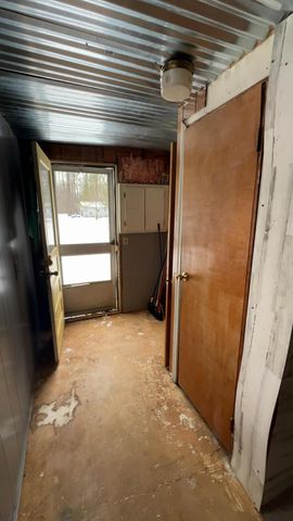 548 Judy Dr Corner, Harrison, MI 48625