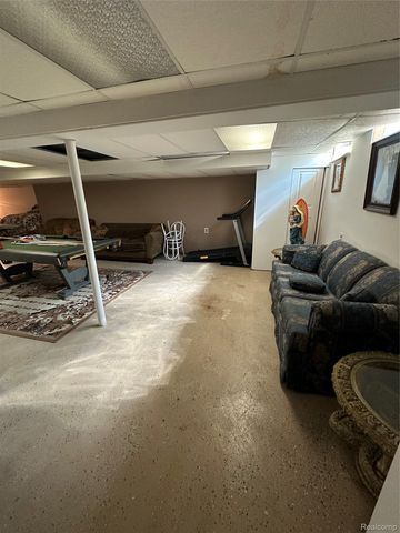 3478 Lancaster Drive, Sterling Heights, MI 48310