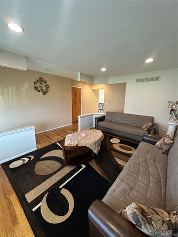 3478 Lancaster Drive, Sterling Heights, MI 48310