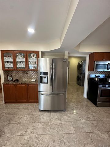 3478 Lancaster Drive, Sterling Heights, MI 48310