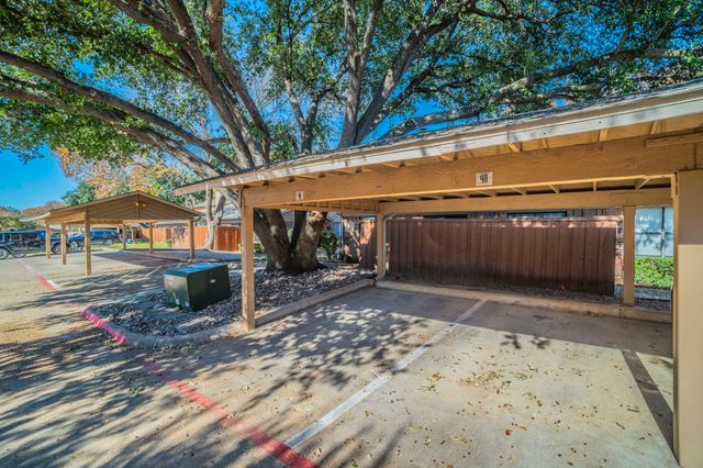 5676 Cedar Creek Drive, Benbrook, TX 76109