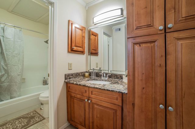 5676 Cedar Creek Drive, Benbrook, TX 76109