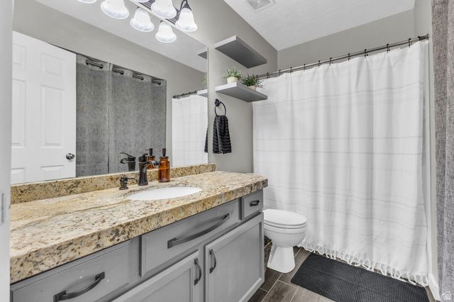 1373 N 2700 W, Clinton, UT 84015