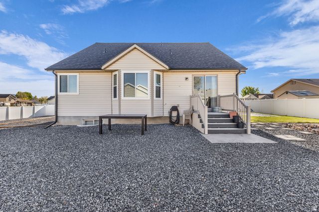 1373 N 2700 W, Clinton, UT 84015