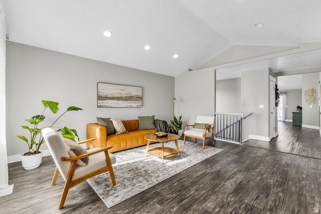 1373 N 2700 W, Clinton, UT 84015