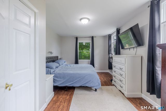 19 Calverton Drive, New Fairfield, CT 06812