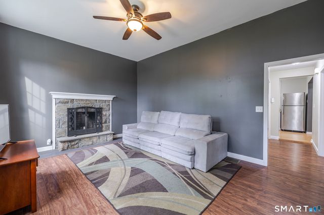 19 Calverton Drive, New Fairfield, CT 06812