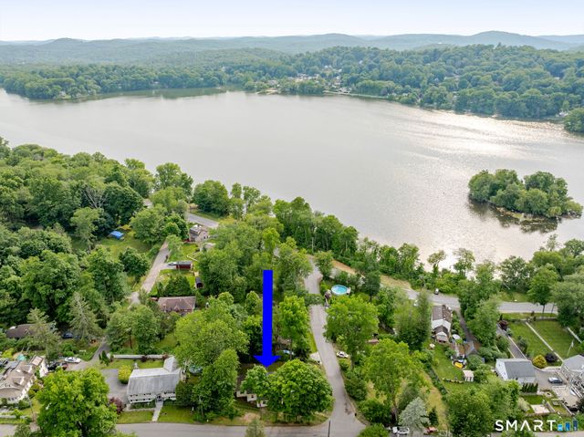 19 Calverton Drive, New Fairfield, CT 06812