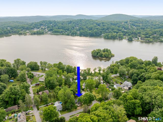 19 Calverton Drive, New Fairfield, CT 06812