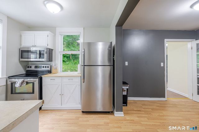 19 Calverton Drive, New Fairfield, CT 06812