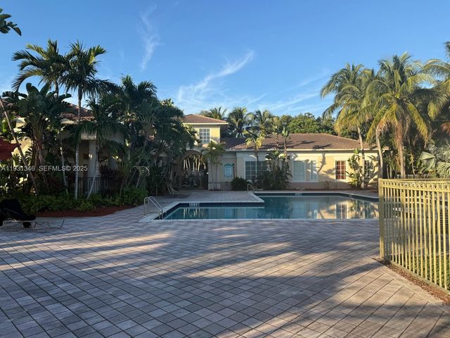 2494 Centergate Dr 201, Miramar, FL 33025