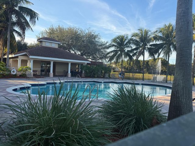 2494 Centergate Dr 201, Miramar, FL 33025