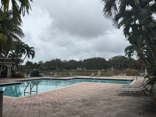 2494 Centergate Dr 201, Miramar, FL 33025