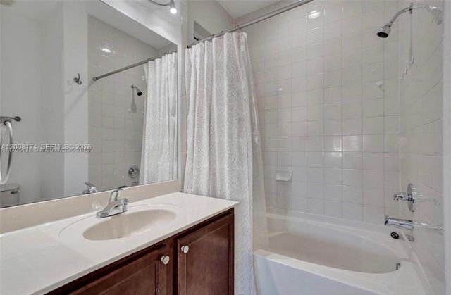 11401 NW 89th St 213, Doral, FL 33178