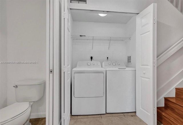 11401 NW 89th St 213, Doral, FL 33178